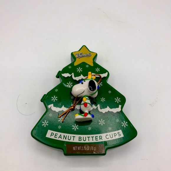 Whitman’s/ 2010 Peanuts Snoopy Christmas ornament. Snoopy has Christmas lights. - Picture 4 of 4